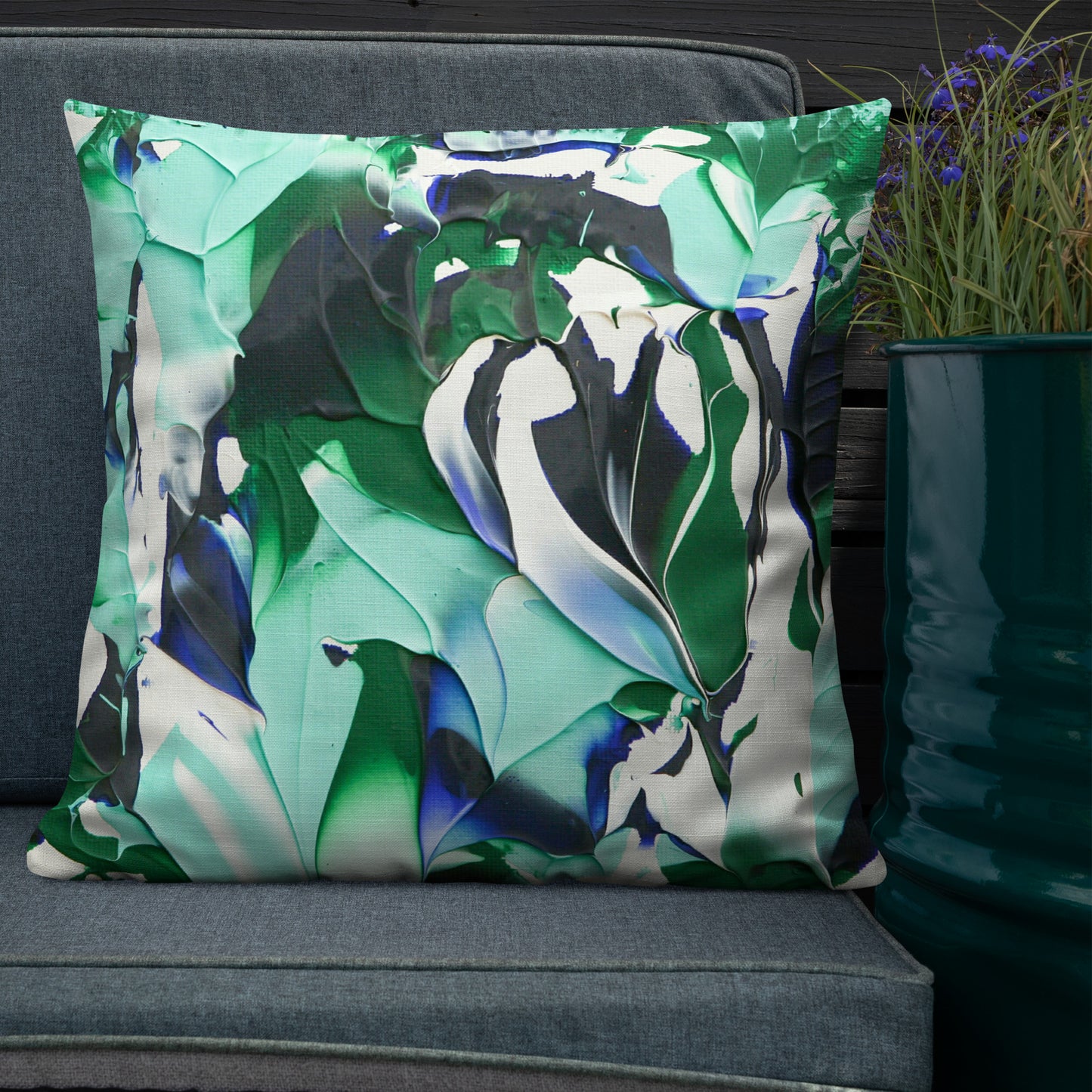 The Kiss - Premium Pillow